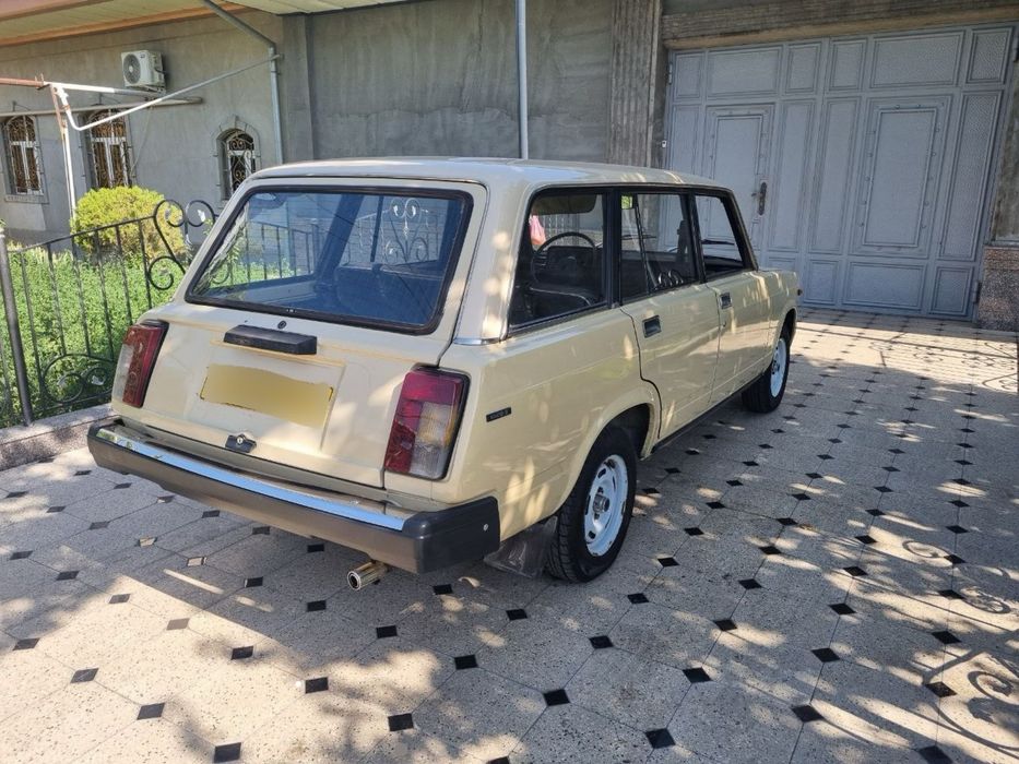 Jiguli VAZ 21 04 Avtomobili