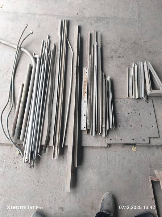 Текстолит разный, дюралей, нержавейка