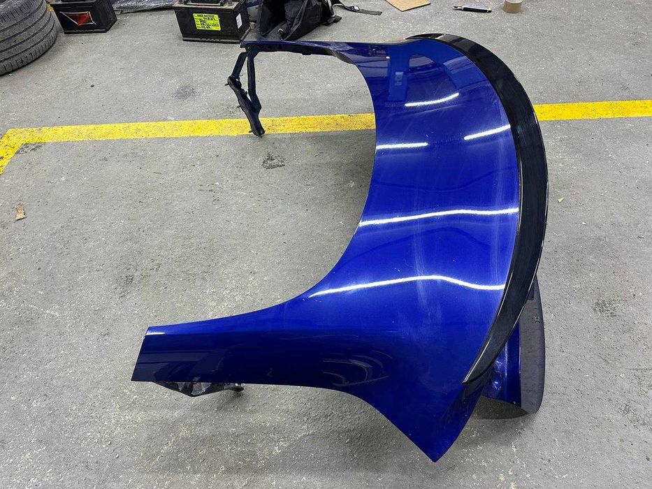 Капак на багажника Tesla model 3.