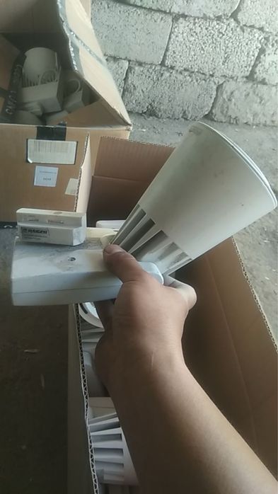 Продам б/у трековые светильники, в отличном состоянии