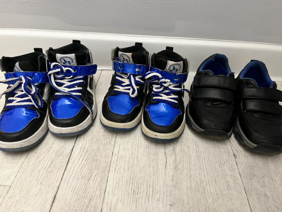 Детская обувь : ботинки и кросовок по 5 тыс.Причина продажи  стали мал