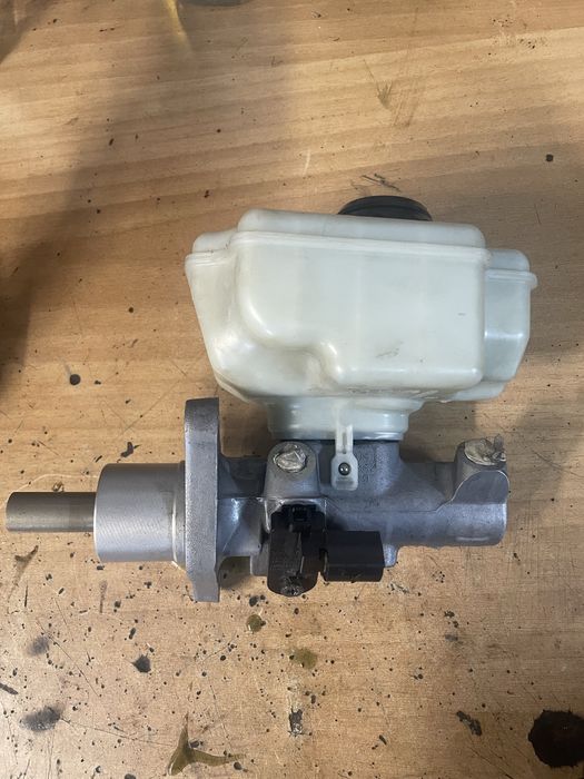 Спирачна помпа за Голф 6  1.4 tsi 122к