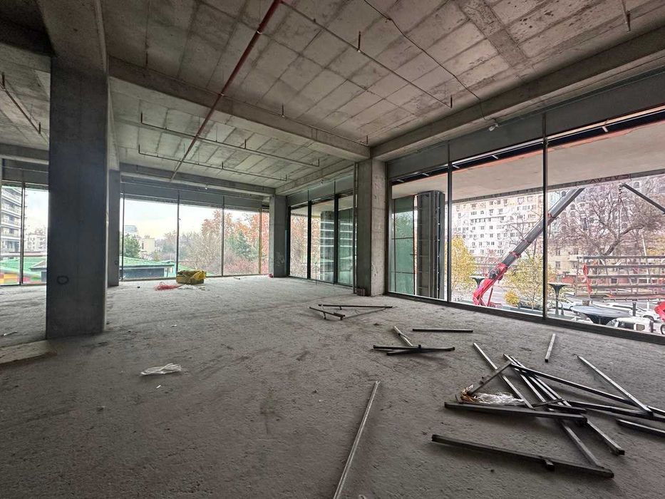 (55) Pyramid Tower Mall — Продаётся премиальное помещение 562 м²