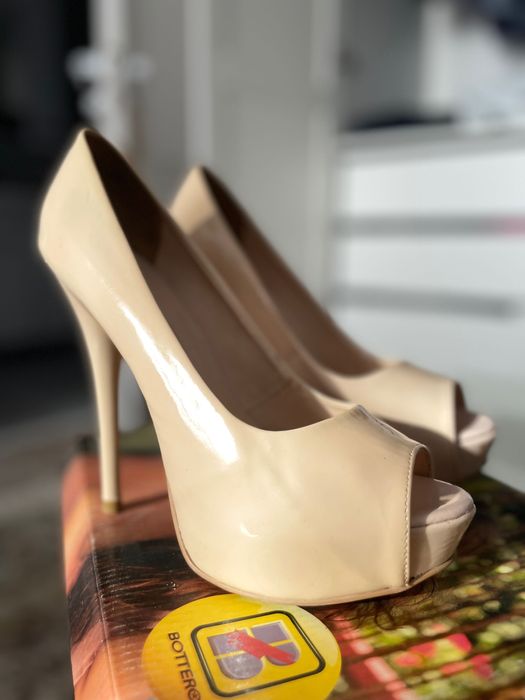 Женские туфли на платформе