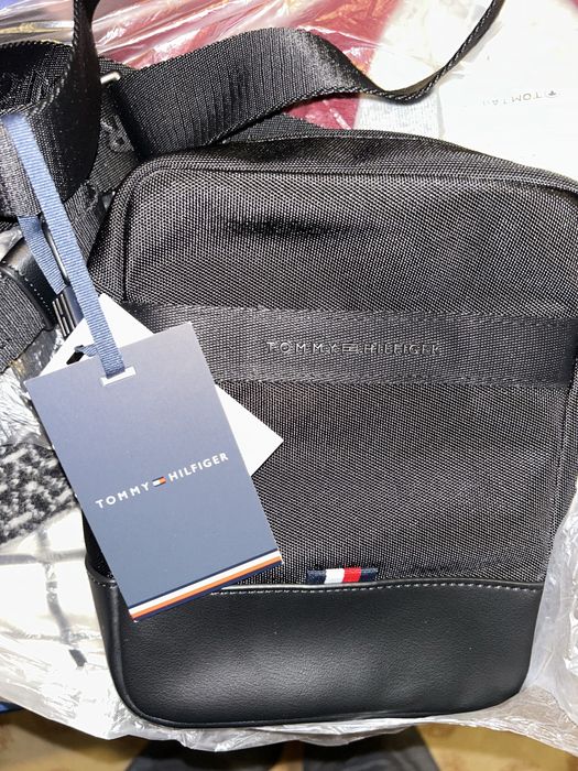 Чанта tommy hilfinger
