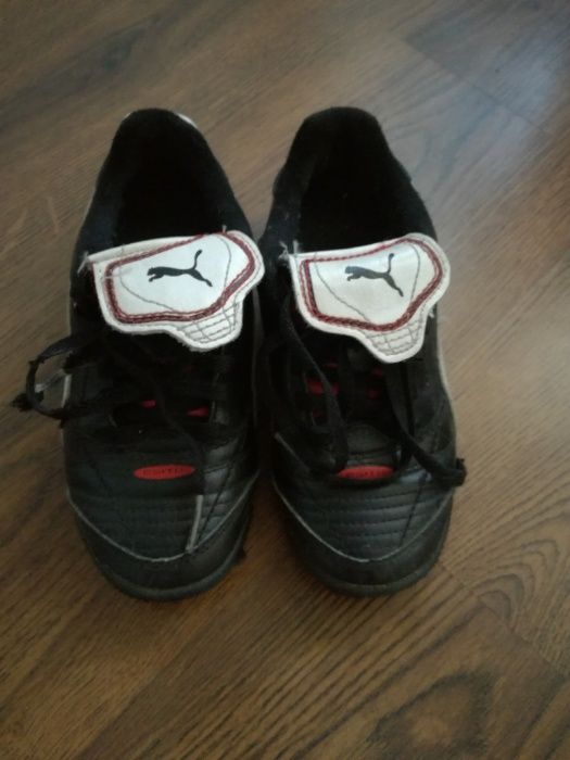 Детски обувки за футбол