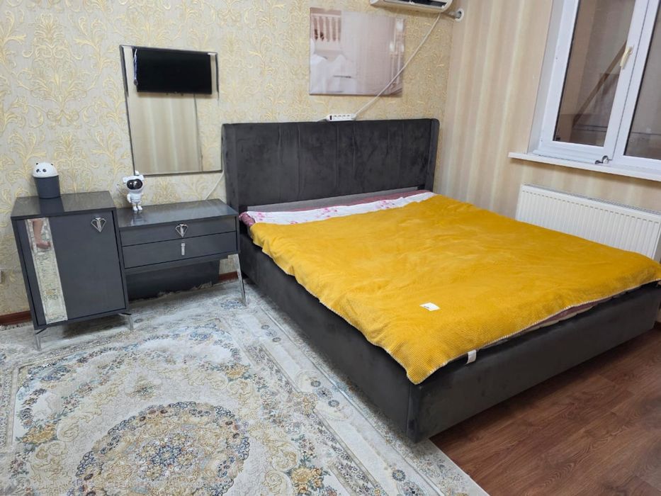 Продается спальный гарнитур