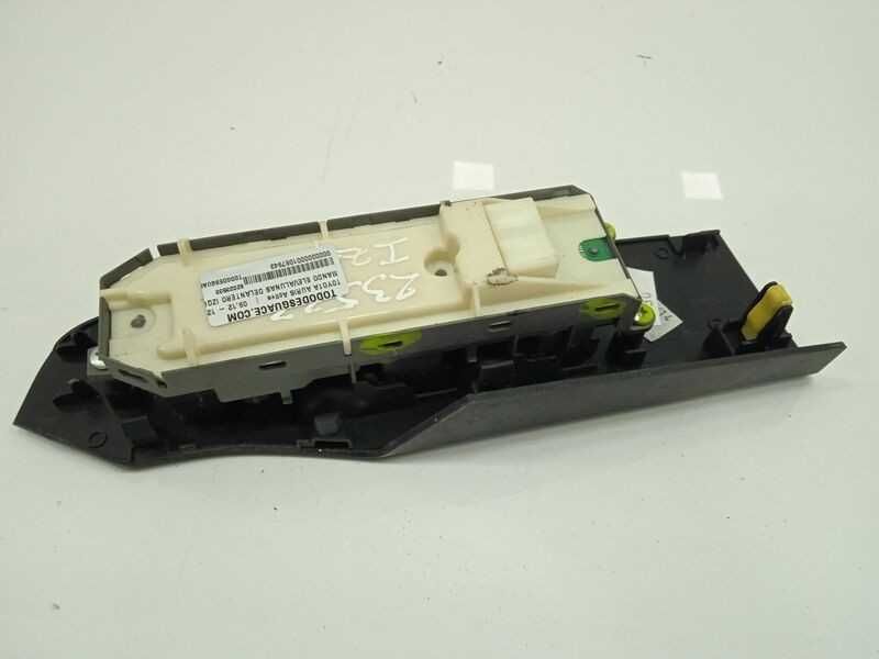 7423202E20 Комфорт Модул за управление на стъкла Auris E18 12-18