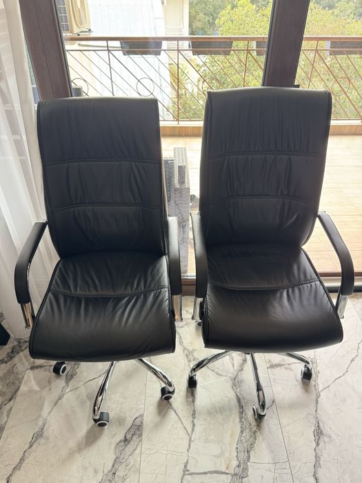 Бизнес офис стол кожа в гаранция към Окей Офис