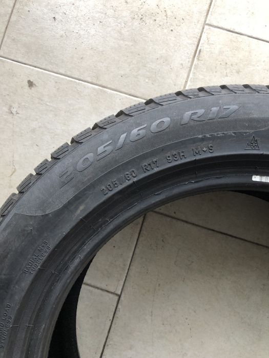 Зимни гуми 205/60/17 Pirelli Sotozero 3 4бр