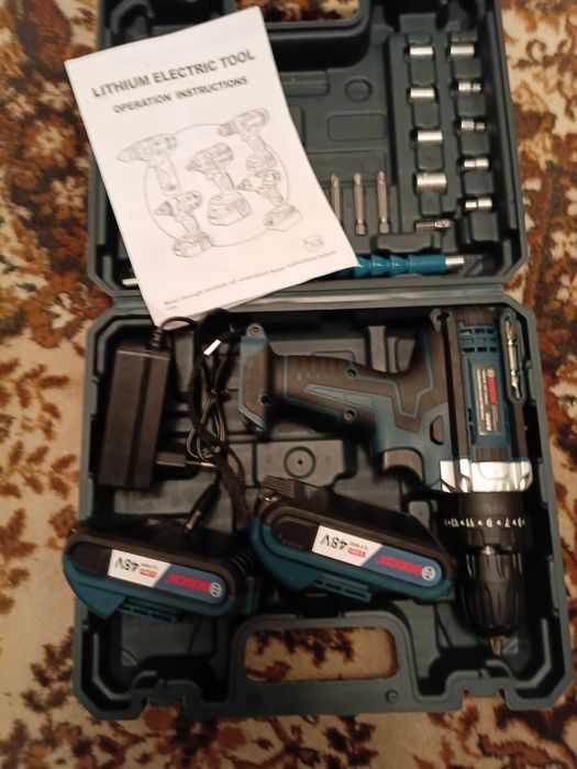 Продаётся шуруповерт  Новый