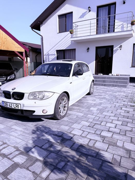 Vand !BMW seria 1 . Masina foarte intretinuta ,tehnic cat si estetic.