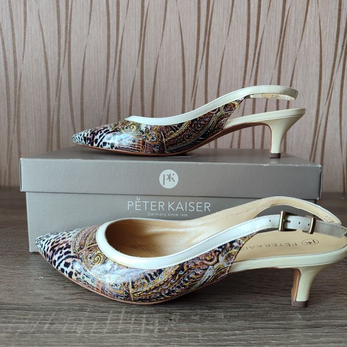 Босоножки женские