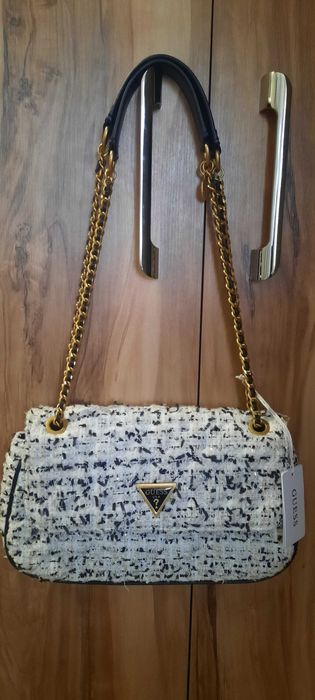 Оригинална чанта Guess