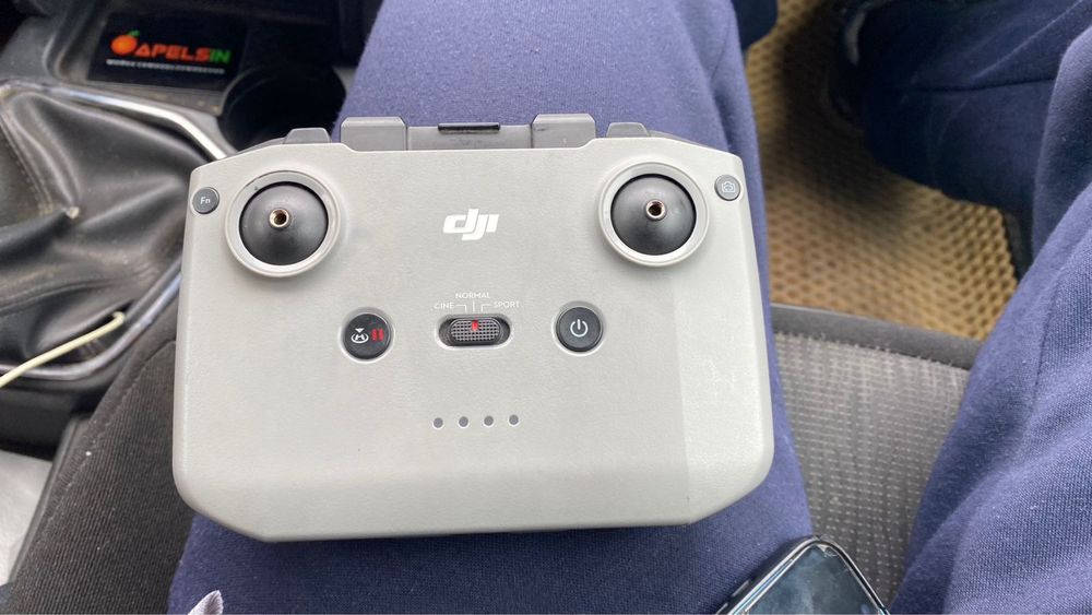 Продается дрон практический новый