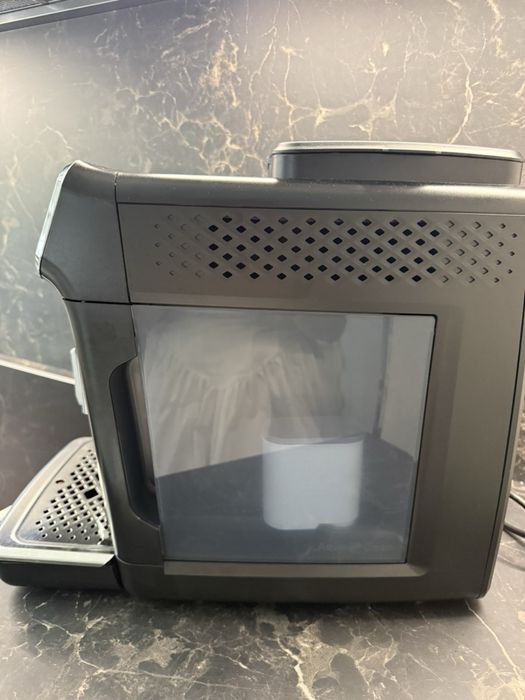 Philips Series 3300 автоматична кафемашина.