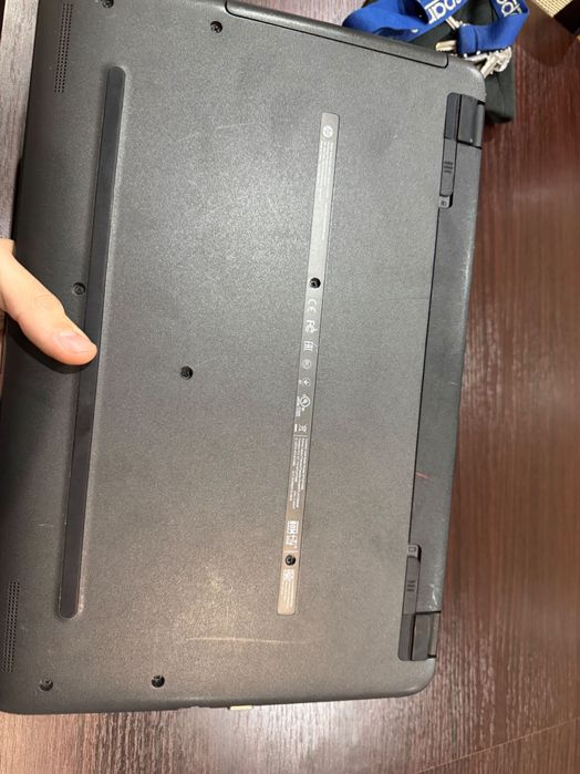 Лаптоп HP 250 със зарядно
