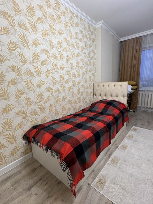 Кровать, вместе с матрацом