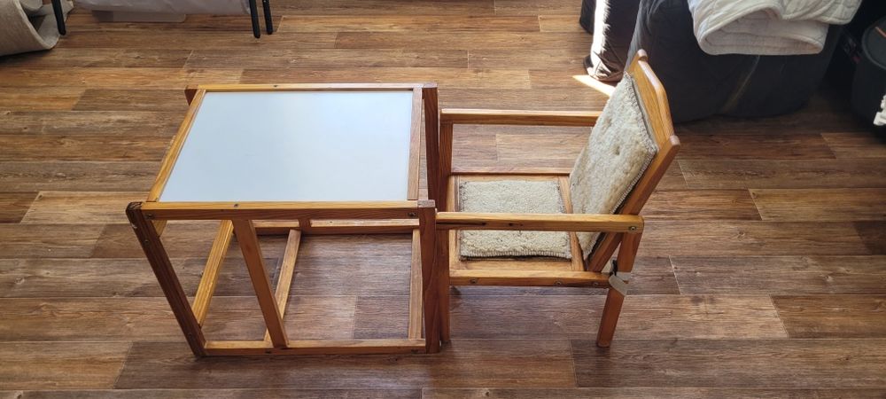 Продам детский стульчик и столик