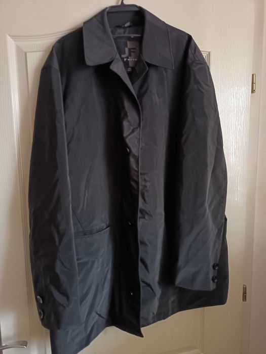 Jacheta de primavara deosebita, stare excelenta