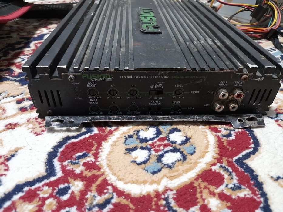 Усилитель 4 канальный 240в