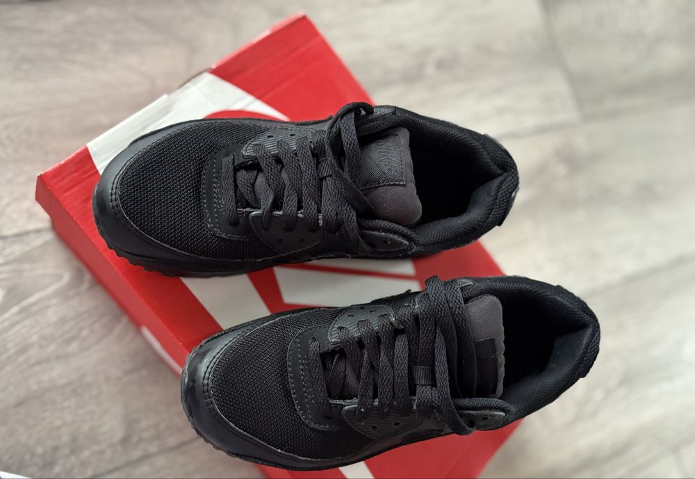 Nike - маратонки