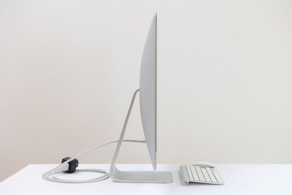 Apple iMac 27 inch 5K I7 4GHz 32GB 3TB
