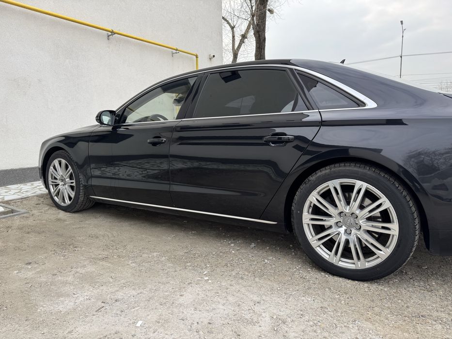 Vand Audi A8 Long