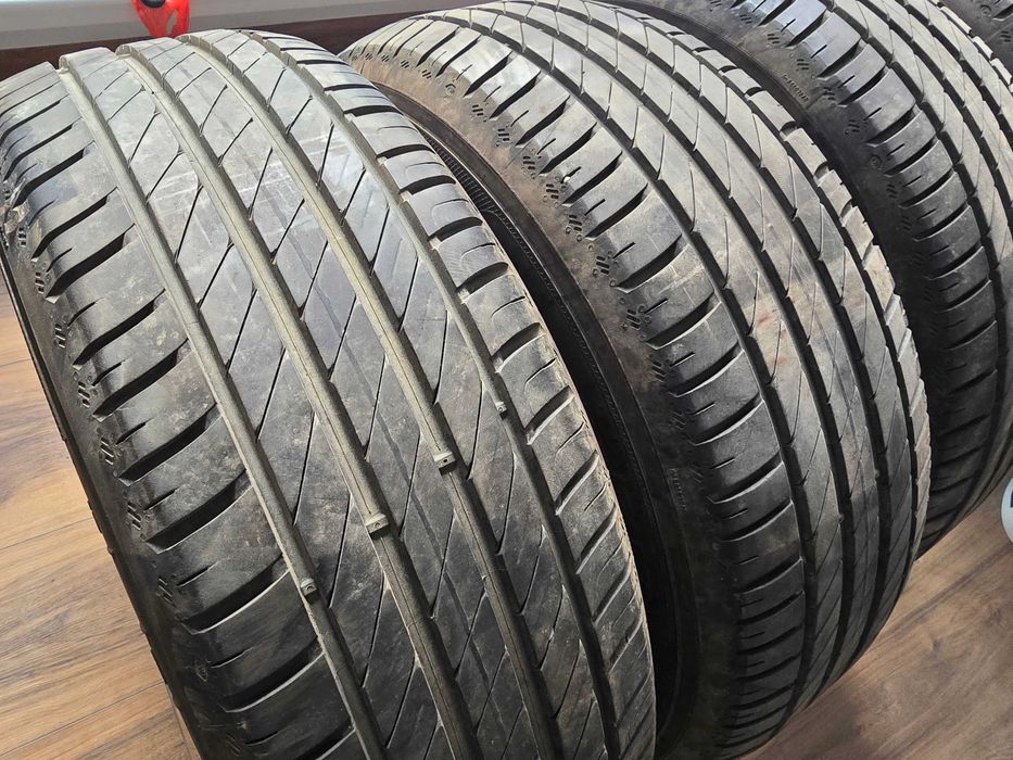 Set vara Kleber 205/60R16 2025