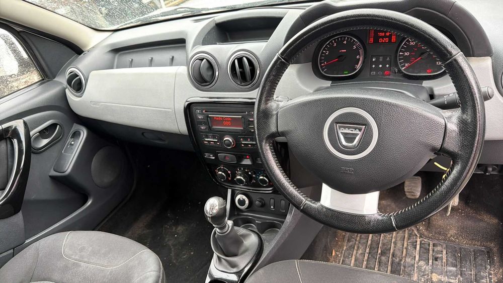 Fata completa /  Piese Dacia Duster 1.5 DCI EURO 5 4x4 127.000 km