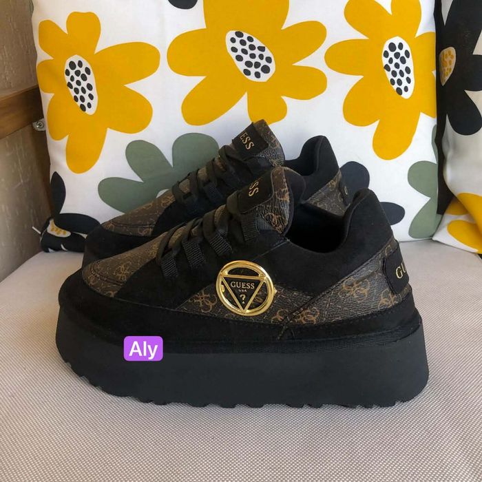 Încălțăminte de damă Guess