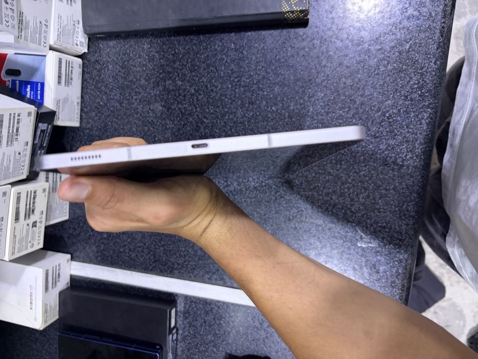 samsung tab s9fe pamit 6.128g holati ideal oqip tel qlila