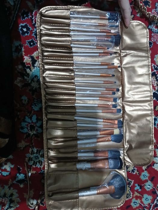 Набор кисточек для профессионнального использования и для себя