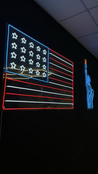 Неоновые вывески США