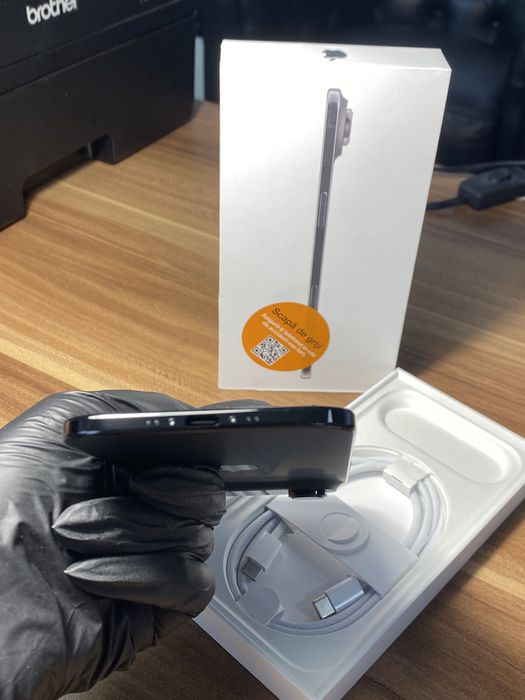 Phone Air• 256 GB • Black / Cod produs: 9723