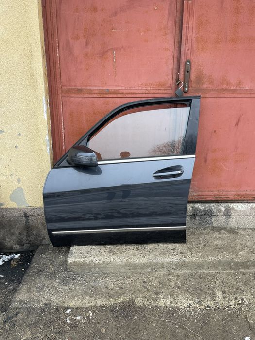 Usa stanga fata Mercedes Glk X204 an 2008-2015 portiera completa