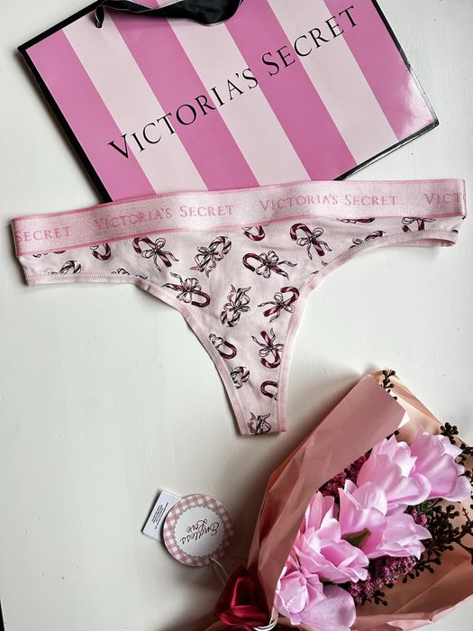 Victoria`s Secret нови оригинални дамски бикини тип прашки M размер