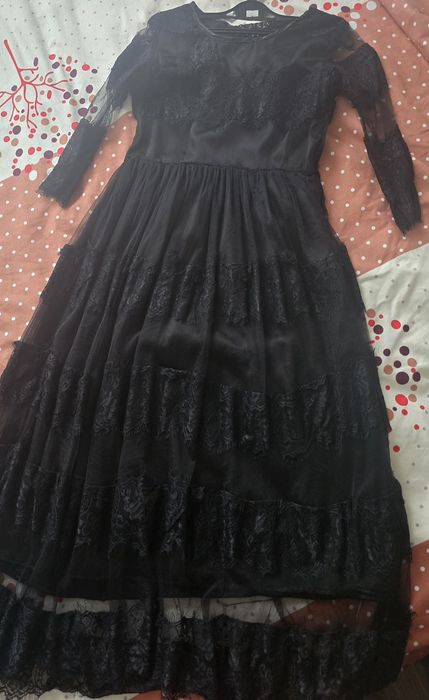 Rochie neagra dantela