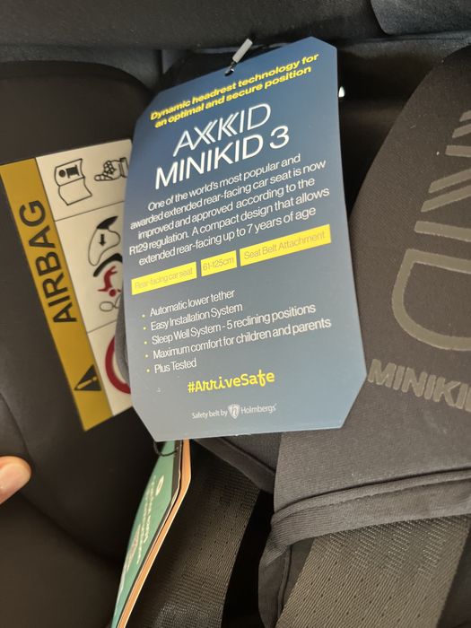 Axkid minikid 3 / Ca si nou / Va astept la vizionare