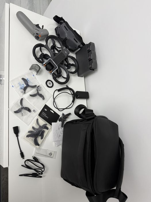 Drona dji avata 2 fly more combo