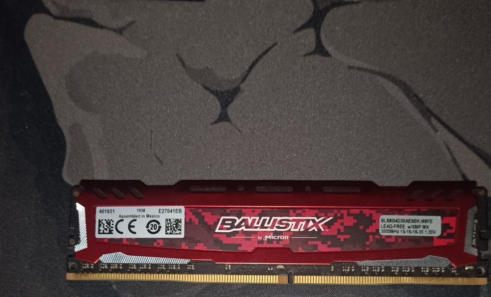 Ballistix by Micron 8 GB DDR4 3000 MHz