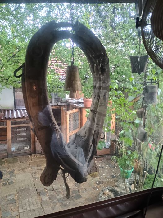 Битова украса - стар хамут