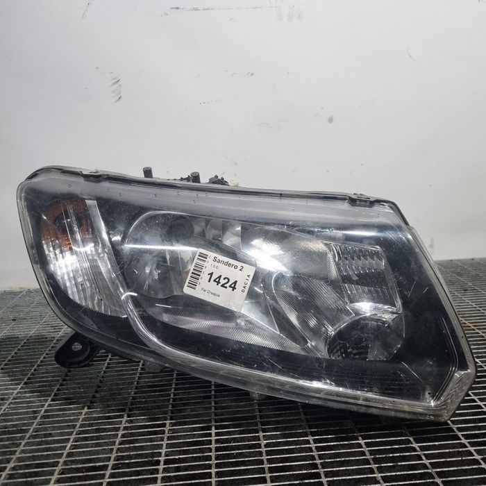 Far Dreapta Dacia Sandero 2 2012 - 2016 Hatchback 4 Usi (1424) Fara xenon 3 CLEME RUPTE