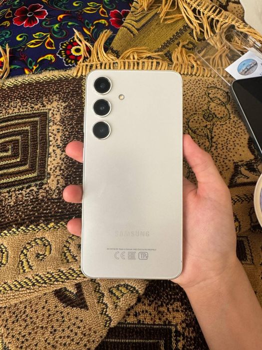 Samsung s24 ideal