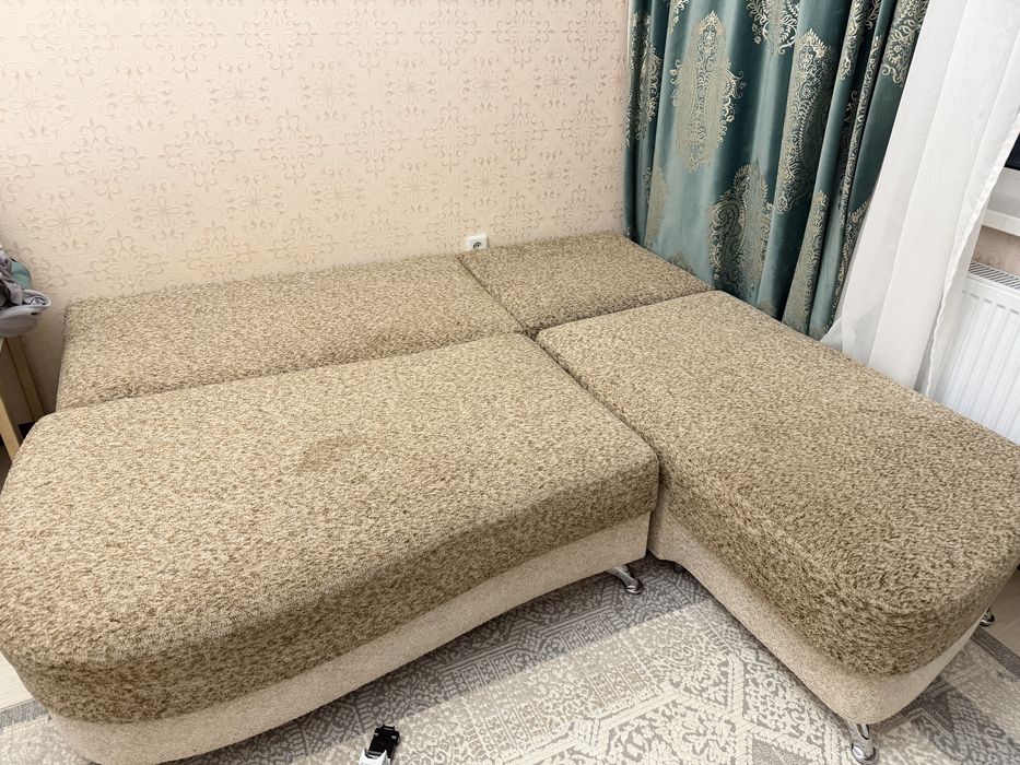 Продам диван  б/у