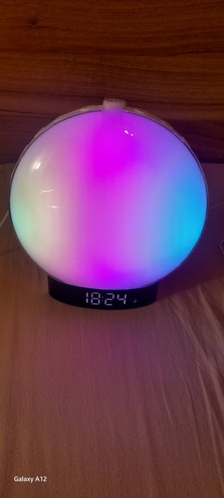 3 в 1 . Нощна лампа -Часовник с аларма радио Bluetooth