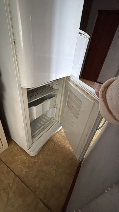 Холодильник на запчасти