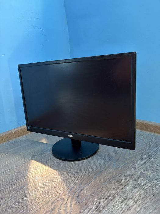 Monitor 1080P + cablu VGA-HDMI
