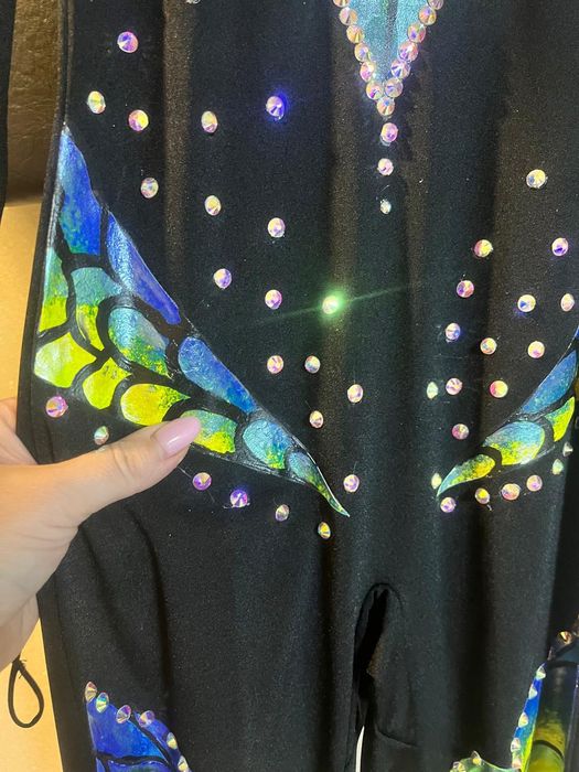 Гимнастический костюм для девочки.