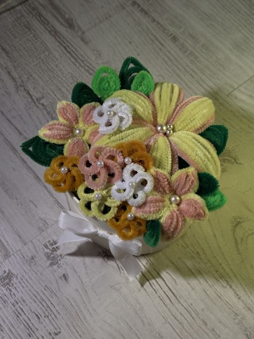 Ръчно изработена цветна аранжировка